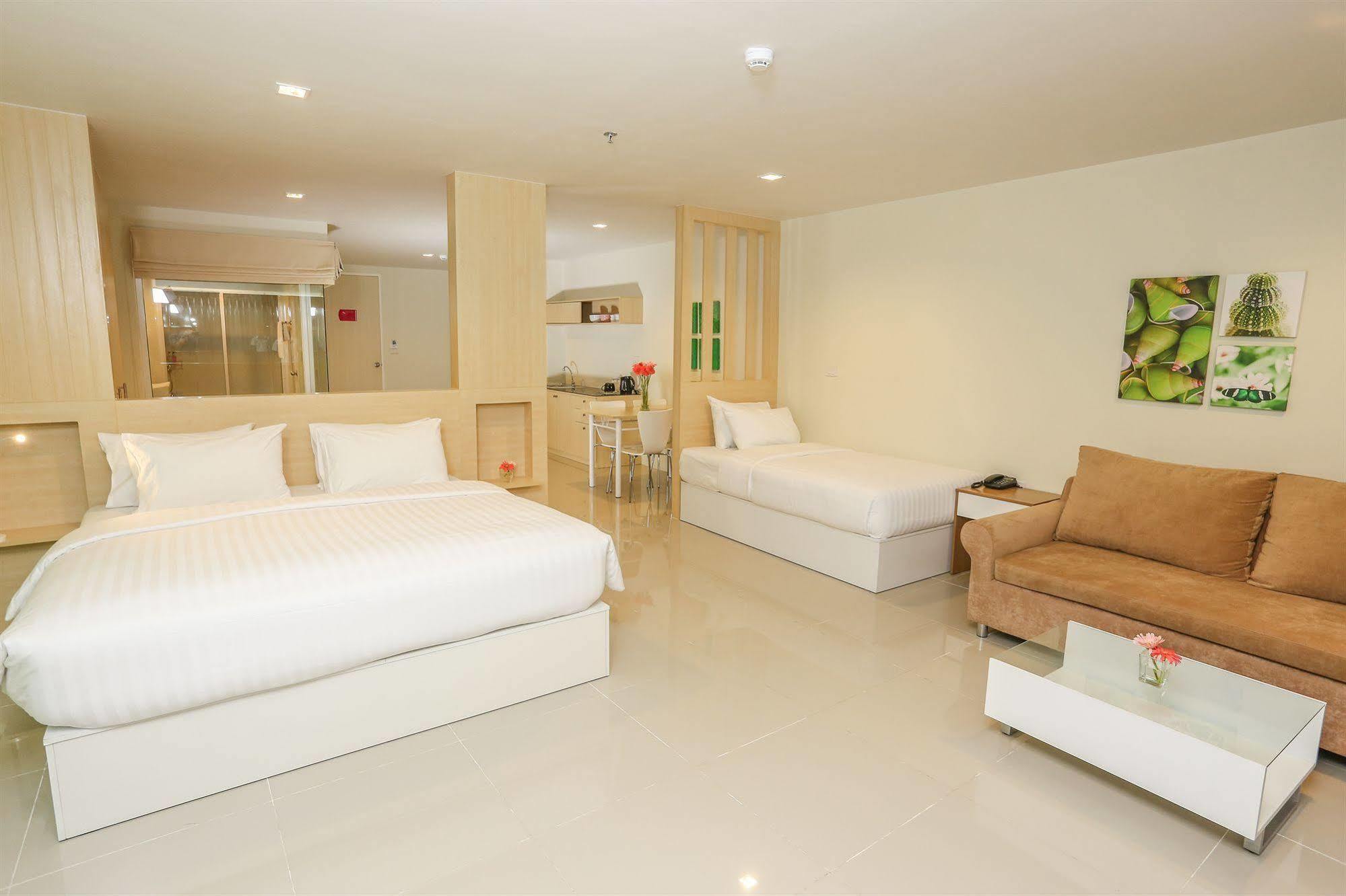 Hotel R-Con Rest Sea Pattaya Zewnętrze zdjęcie
